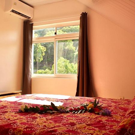 Tekauhivai Lodge อุตูโรอา ภายนอก รูปภาพ