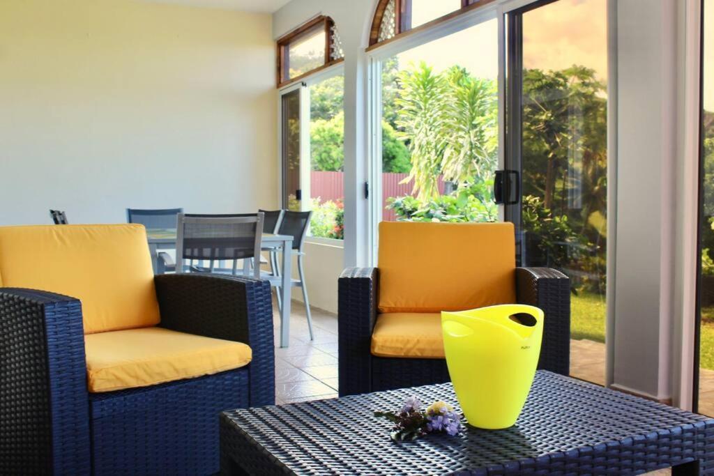 Tekauhivai Lodge อุตูโรอา ภายนอก รูปภาพ