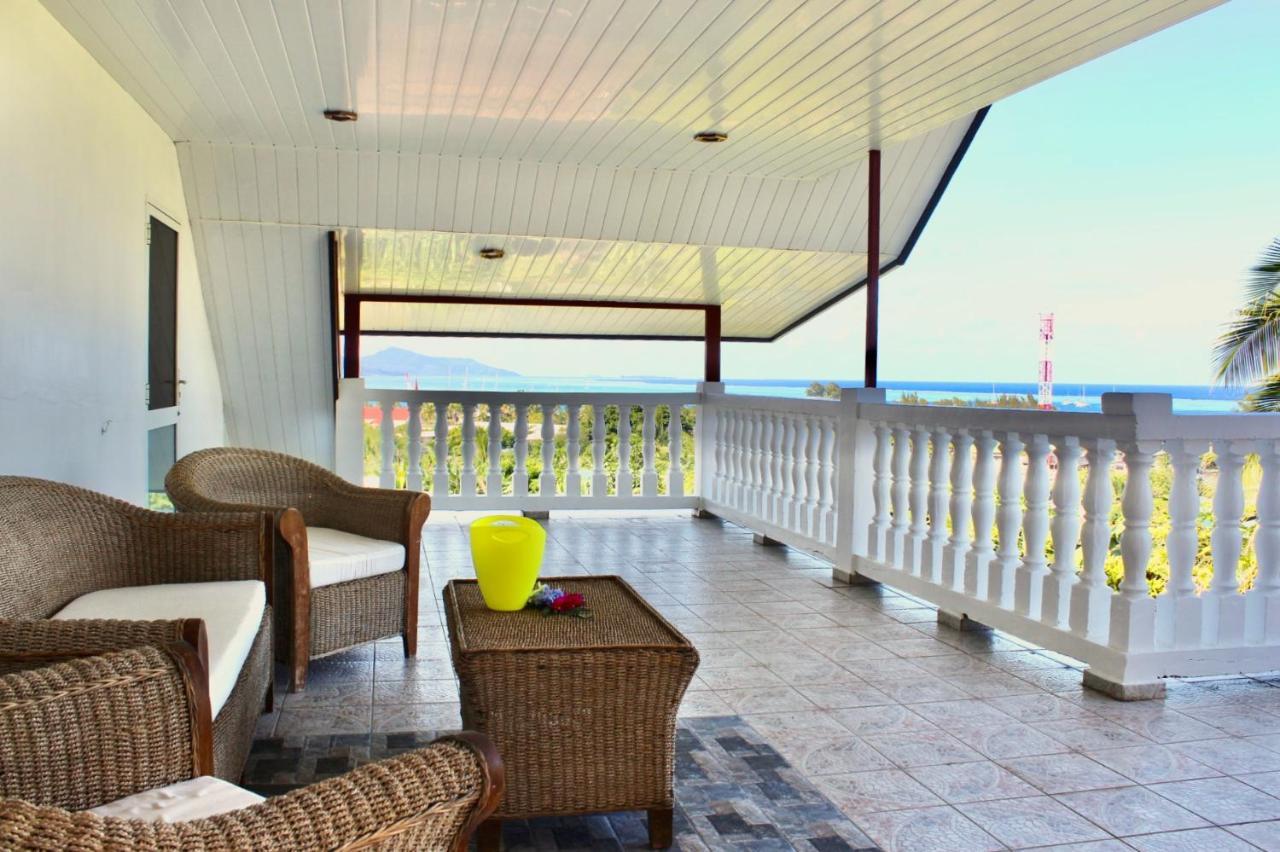 Tekauhivai Lodge อุตูโรอา ภายนอก รูปภาพ