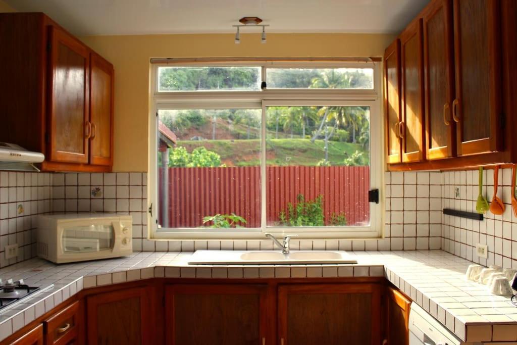 Tekauhivai Lodge อุตูโรอา ภายนอก รูปภาพ