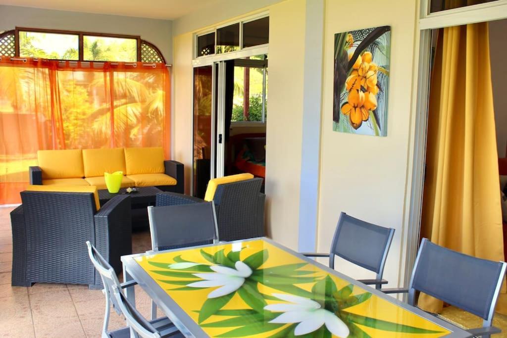 Tekauhivai Lodge อุตูโรอา ภายนอก รูปภาพ